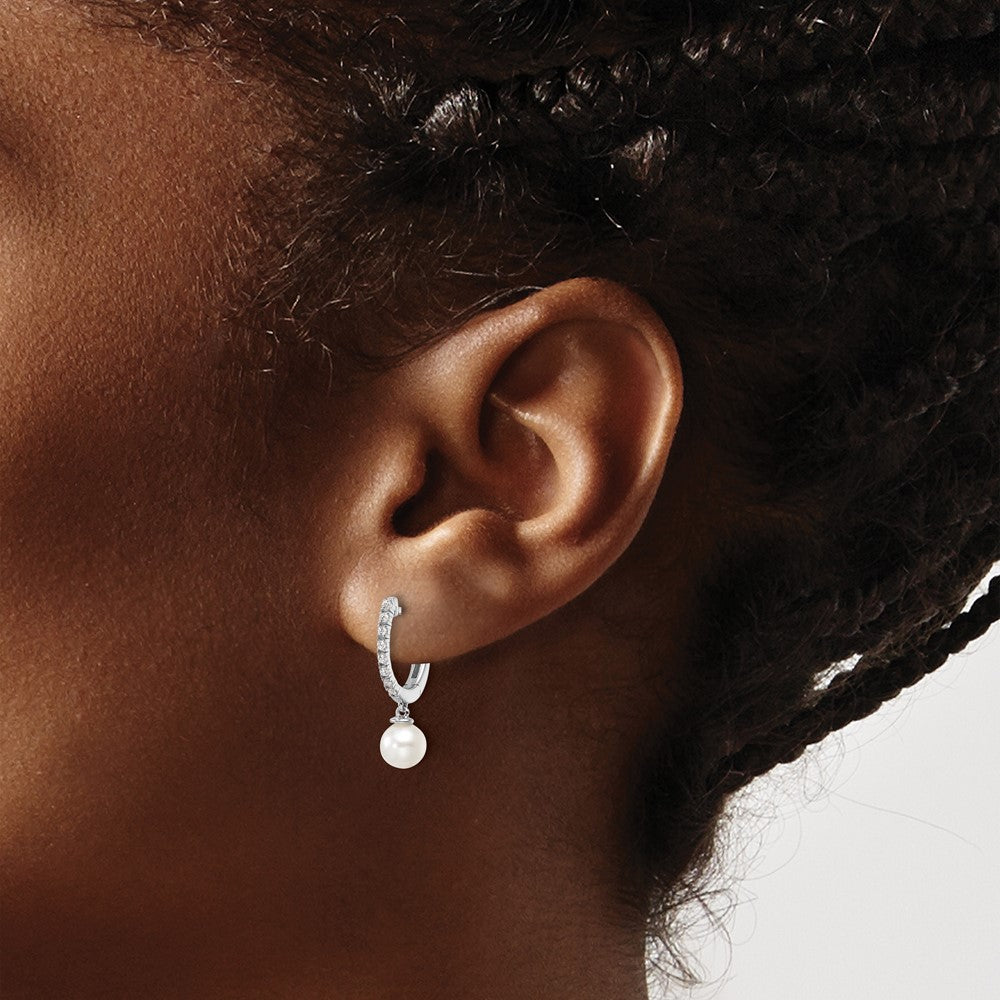 LBYE 14k White Gold 1/10 carat Lab Grown Diamond VS/SI+ G+ and 5.50 mm Round Freshwater Cultured Pearl Complete Hinged Hoop Earrings
