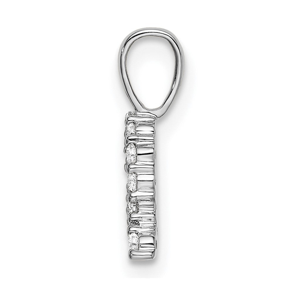LGWP 14k White Gold 1/6 carat Lab Grown Diamond VS/SI+ G+ Complete Letter Q Initial Pendant