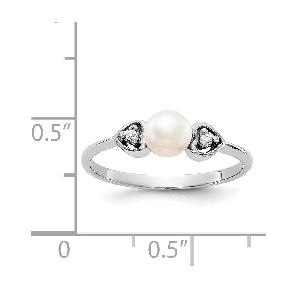 PGR 14k White Gold 4.5mm FW Cultured Pearl AA Diamond ring