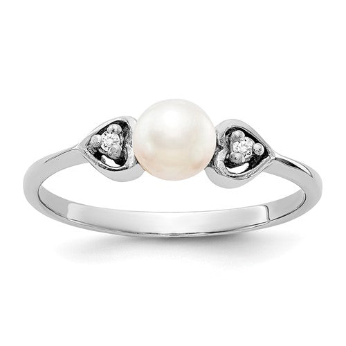 PGR 14k White Gold 4.5mm FW Cultured Pearl AA Diamond ring
